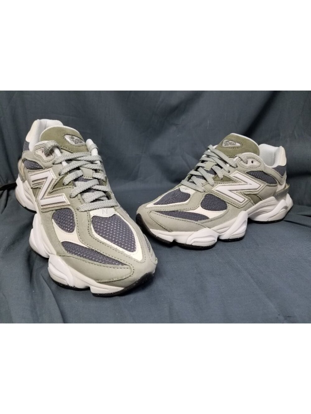 New Balance 9060 Sneakers U9060CTD Fall Suede Pack Olive Men Size 9.5 NEW NO BOX